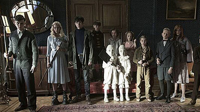 Mehr zum Film „Die Insel der besonderen Kinder“ Szenenbild aus dem Film „Die Insel der besonderen Kinder“