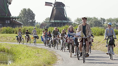 Mehr zum Film „Mister Twister – Eine Klasse macht Camping“ Szenenbild aus dem Film „Mister Twister – Eine Klasse macht Camping“