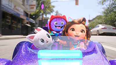 Mehr zum Film „Gabby’s Dollhouse: Der Film“ Szenenbild aus dem Film „Gabby’s Dollhouse: Der Film“