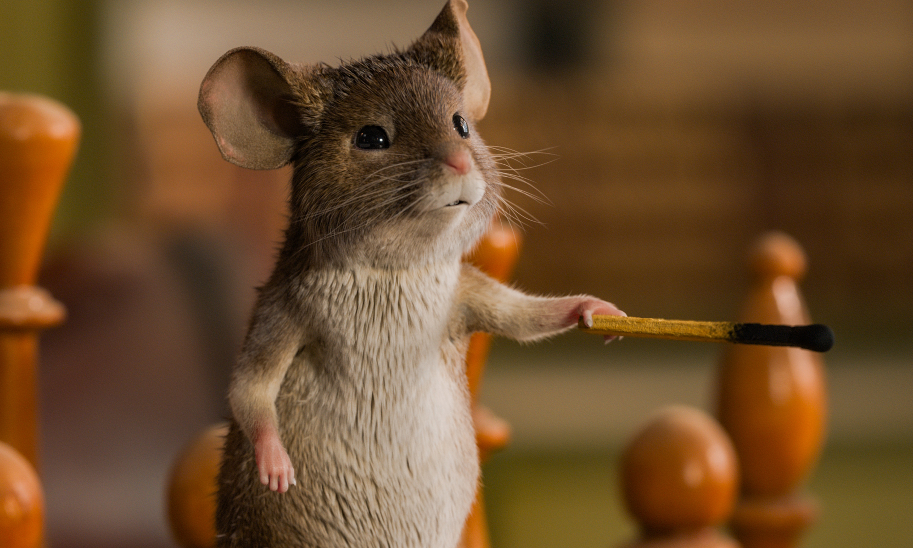 Film Mission Mäusejagd Szenenbild aus dem Film „Mission: Mäusejagd - Chaos unterm Weihnachtsbaum“